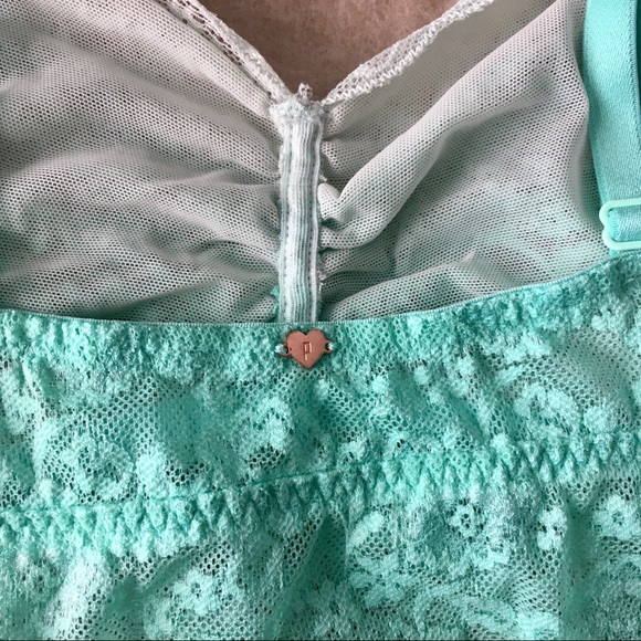 Layer Ombré Ruched Front Lace Bralette - Picture 5 of 7